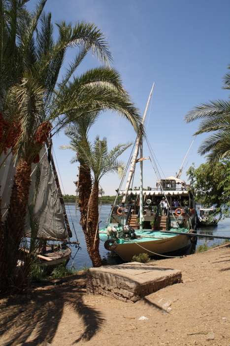 En Dahabiya, por el Nilo, con otros ojos - Blogs de Egipto - 4to. Día. Nunca más (9)
